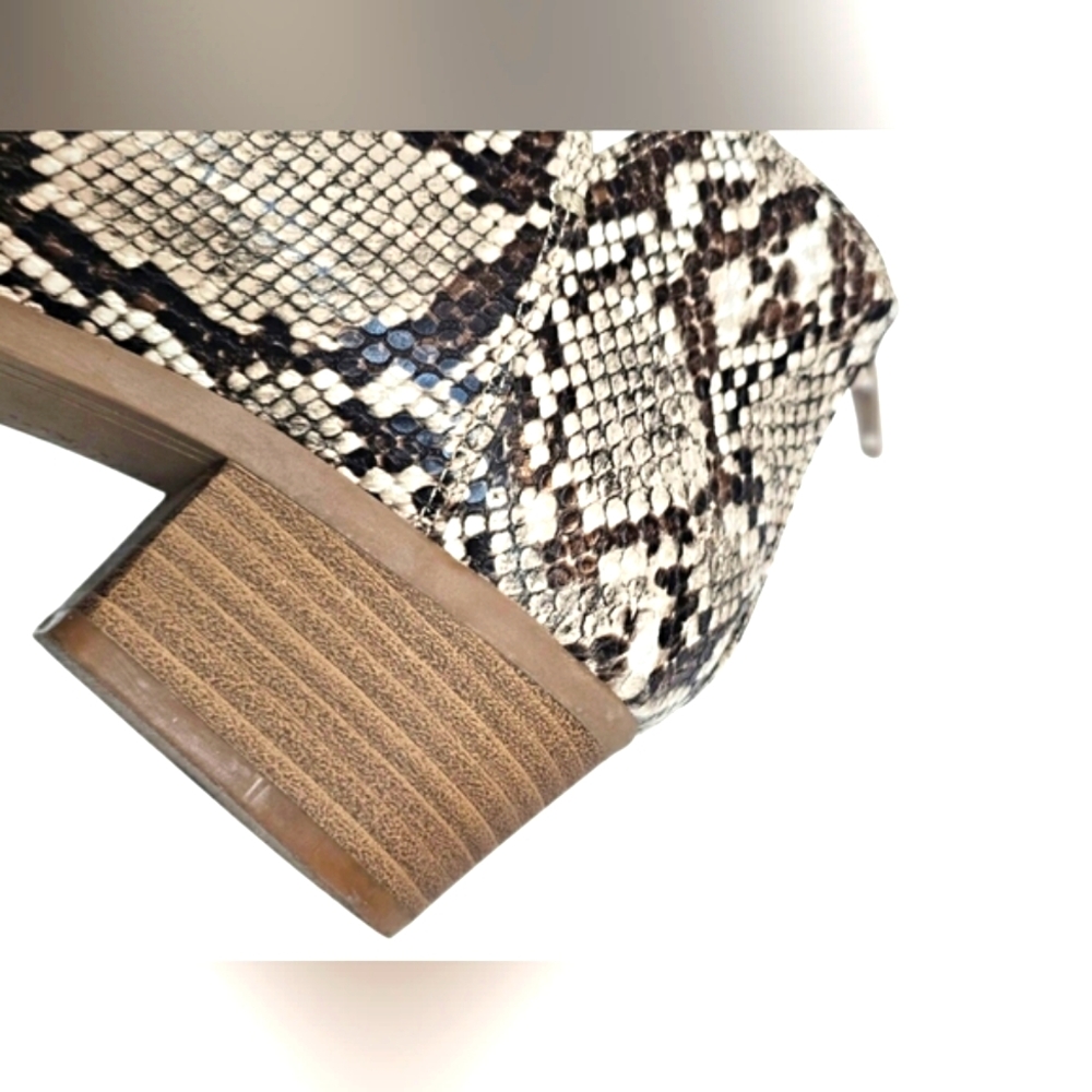 Express Brown & Cream Snakeprint Faux Leather Ankle Zip up Heel Boots Booties 9 - Picture 9 of 12